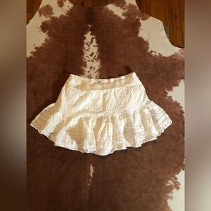 Aritzia Sunday Best skirt 
size 0 
Stretchy waist band fits lower waisted!